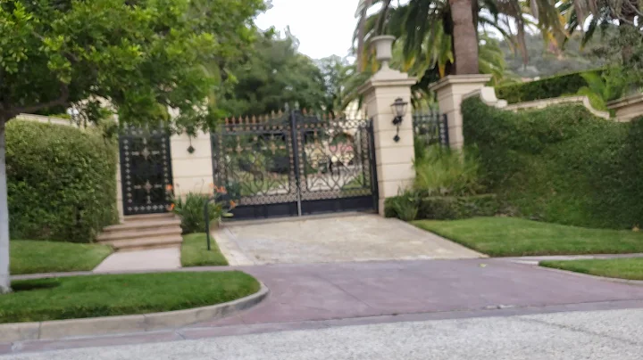 Beverly Park Billionaire Mega Mansions inside the ...