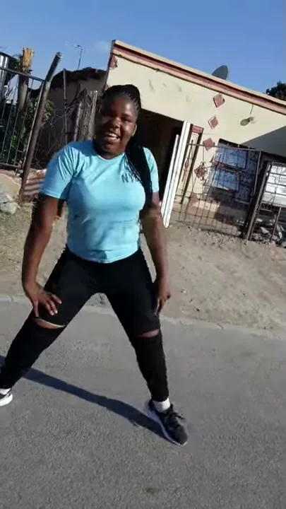 The best "Hello summer dance by kaygee ft bizizi " challenge  ❤❤