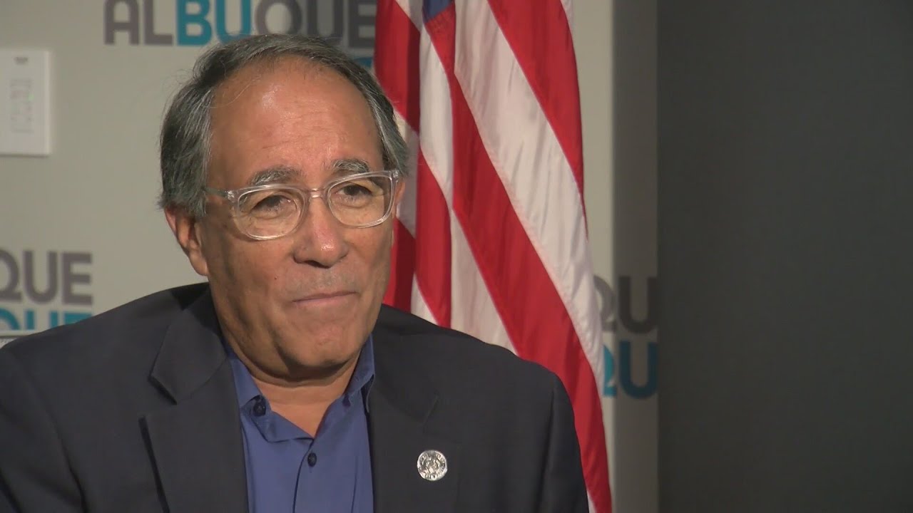 Long-time right-hand man for Albuquerque mayors retiring after decades of service