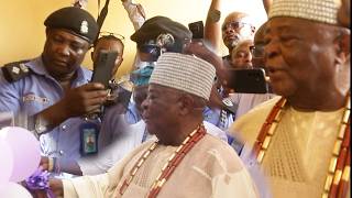 OBA ALAKE OF EGBALAND AT THE COMM. OF AN ELECTRIFICATION PROJECT, POLICE POST &amp; COMM. HEALTH CENTRE