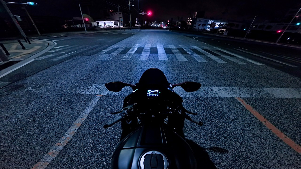 Reasons for riding a motorcycle at night. | Kawasaki ZX-10R