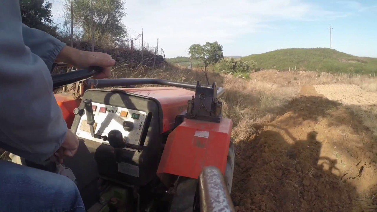 Agria 8980 | Lavoura com Charrua Ribatejo