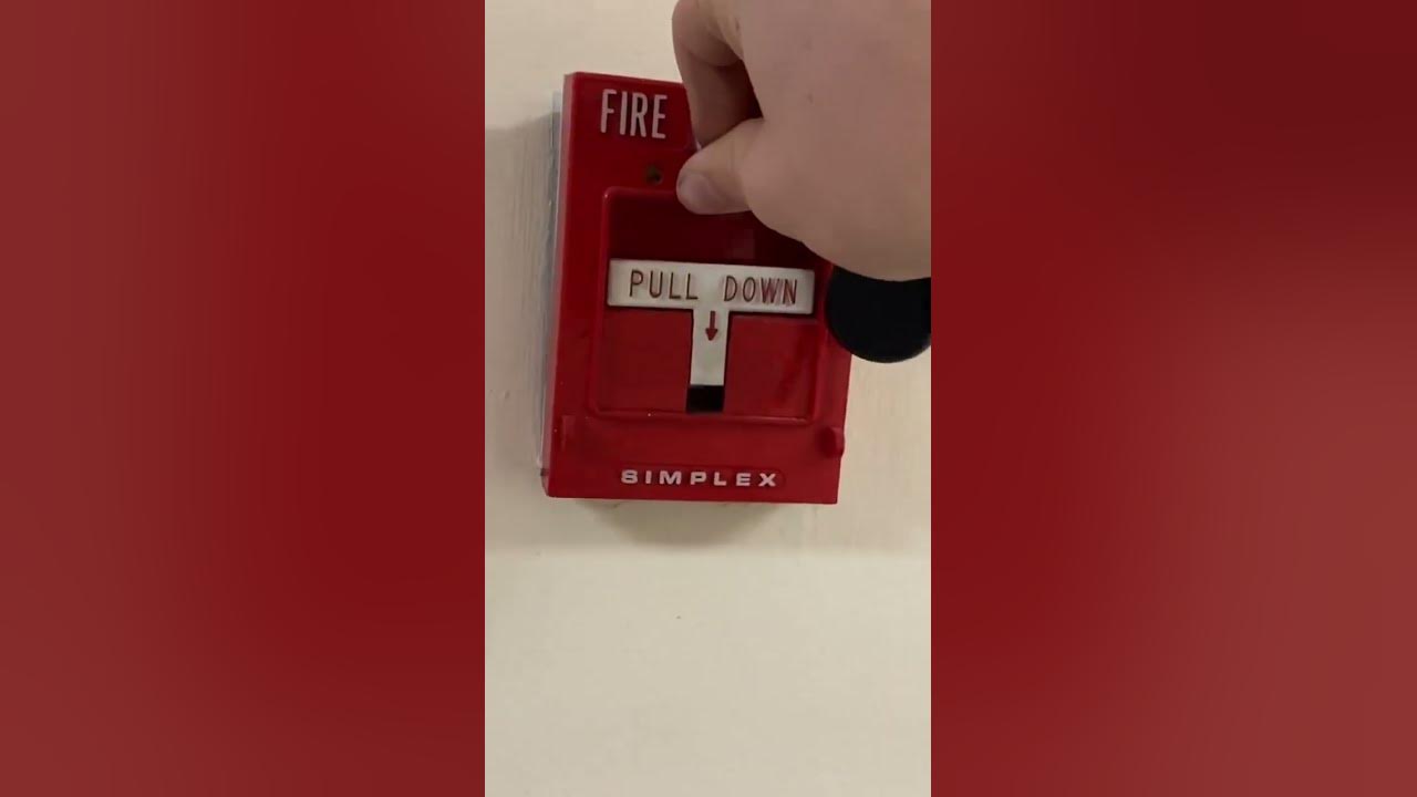 Very loud very old fire alarm horn