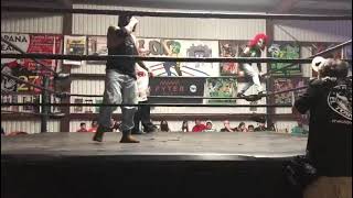 REY MONSTRUS VS DEMONIO CRUZ  JR. LUCHA CALLEJERA...COLISEO HOSTON screenshot 1