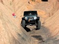 Jeep JK Sahara Climbs Hell&#39;s Gate in Moab