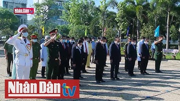 Dâng hương tưởng niệm Chủ tịch Hồ Chí Minh và các Anh hùng liệt sĩ