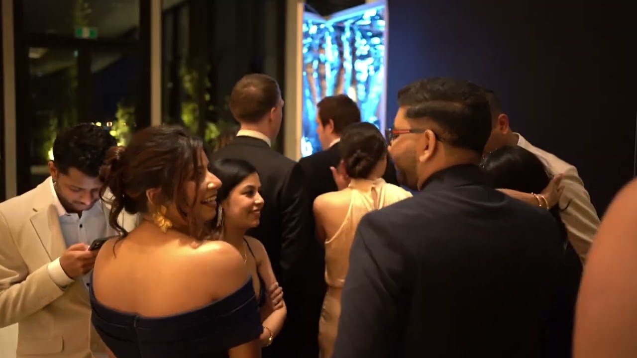 Introducing the Infinity Mirror Room -  A Mirror Photo Booth like you have never seen it before.