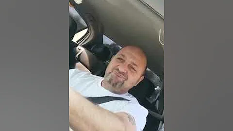 Wow 😳, white man sing Nigeria song floowently lol,Fuji music for that matter,wow 😳😳