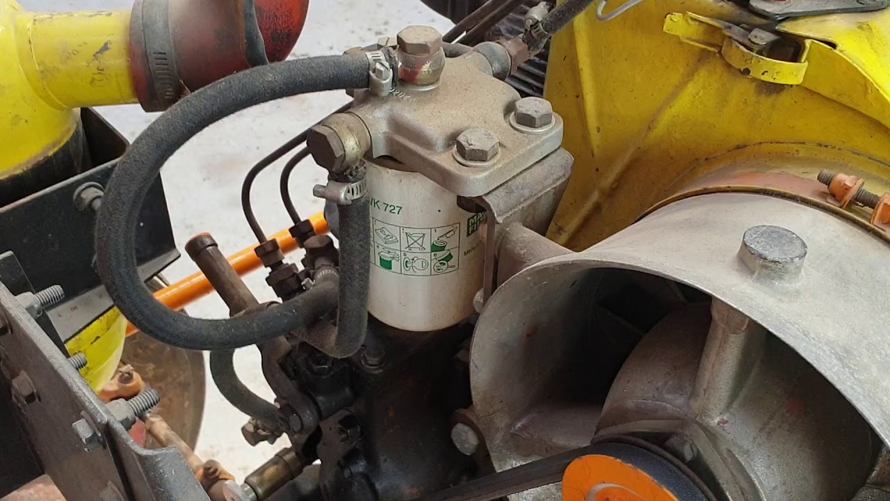 Tracteur Renault N72 le changement des systèmes de filtration du gasoil utile pour aller en Tracteur Renault N72 le changement des systèmes de filtration du gasoil utile pour aller en