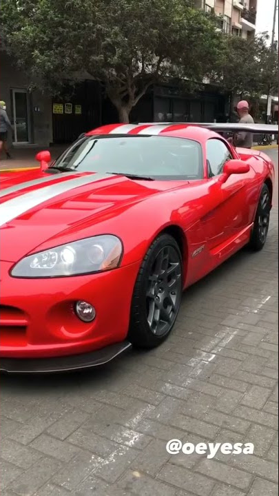 ¿Oe y esa caña? - Dodge Viper srt 10