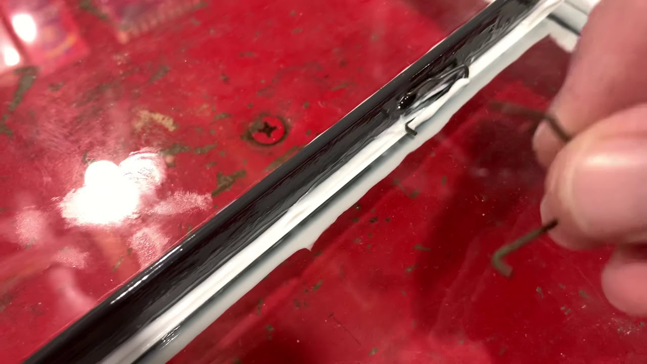 Metal basement window clips / reglazing - YouTube