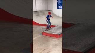 10 Year Olds First Skateboard Grind!
