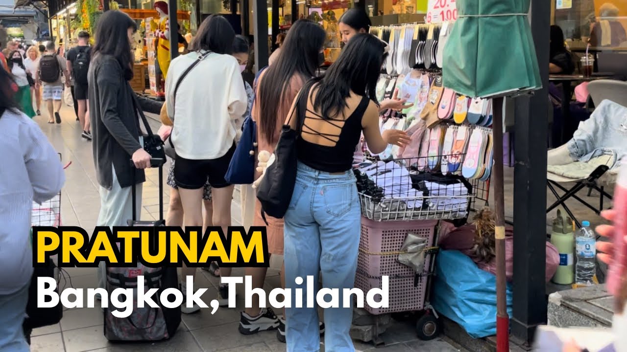 Bangkok 🇹🇭 Evening walks in Pratnuam  Downtown Shopping Area
