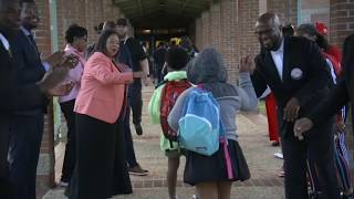 Community, school mascot welcome back students in Cumberland County Update