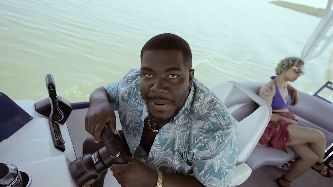 Steph Simon - Best Mood (shot by emannyv)