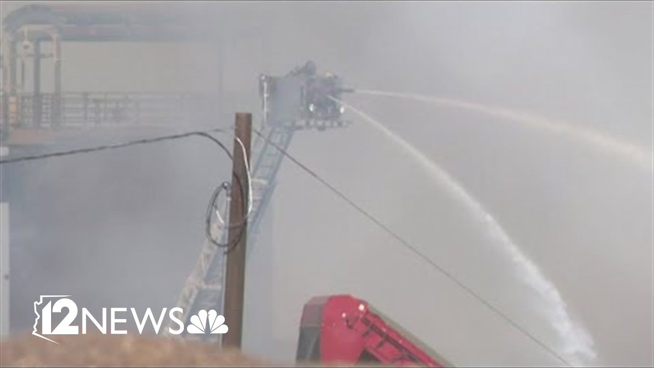 Crews extinguish large mulch fire in south Phoenix - YouTube