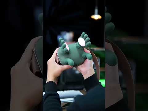 Технологічний масажер для шиї, плечей, рук та ніг Siaasoo Massage Master for Shoulder, видео 1