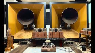 King and Queen the Royal with C3g drive 71A preamp