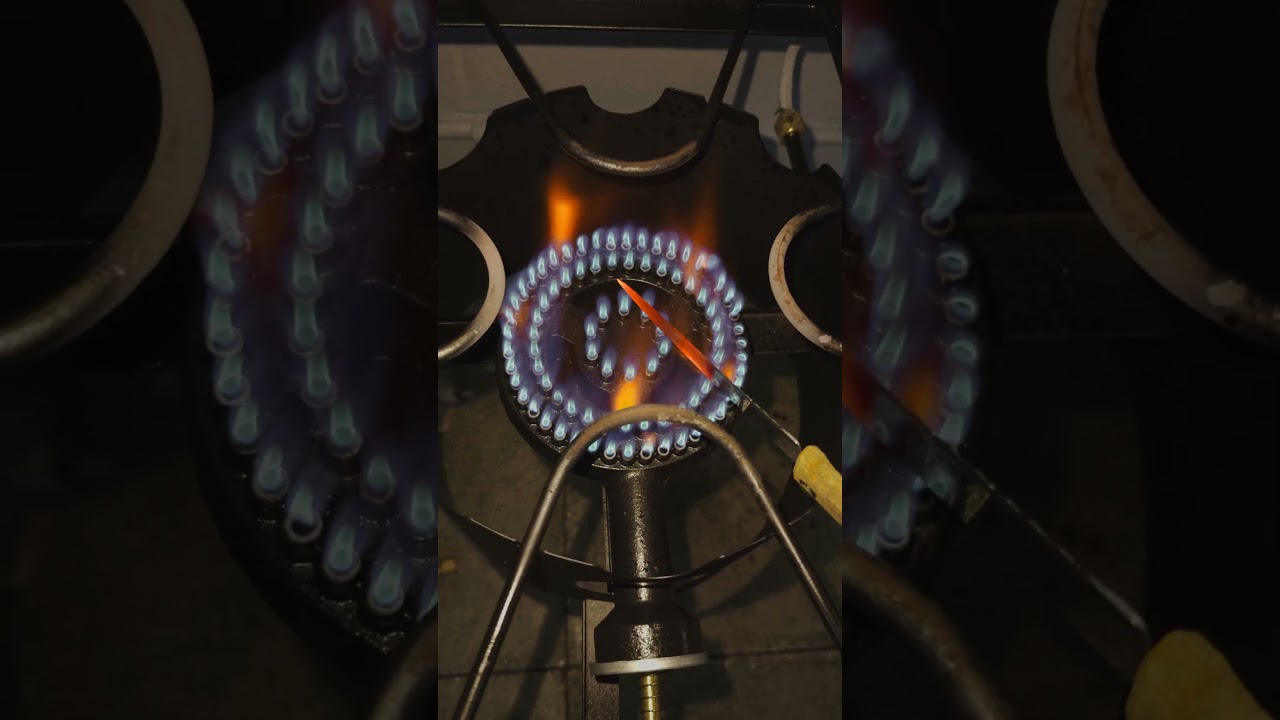 Reviving the red hot knife trend