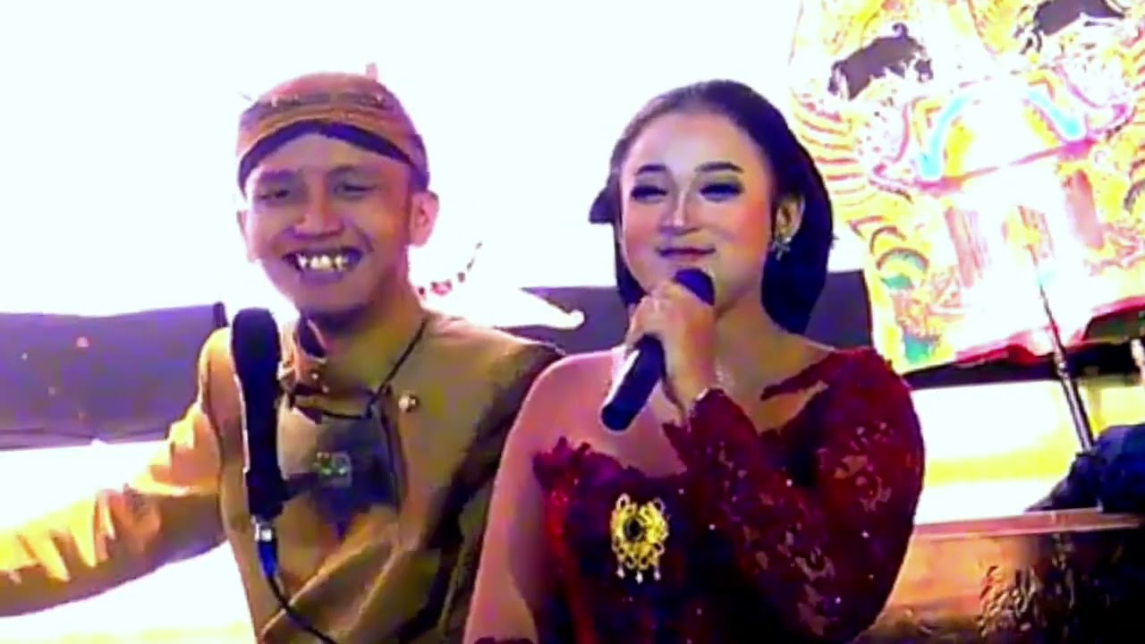 KETIKA NIKEN GODAIN KI AKBAR AUTO SALTING wkwk