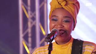 Berita - Ezizweni (Live Acoustic Version) | Live 'N Reyired