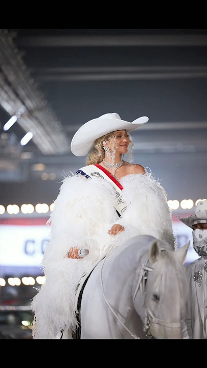 Unforgettable Halftime: Beyoncé and Blue Ivy’s Christmas Surprise.#beyonce #nfl#christmas