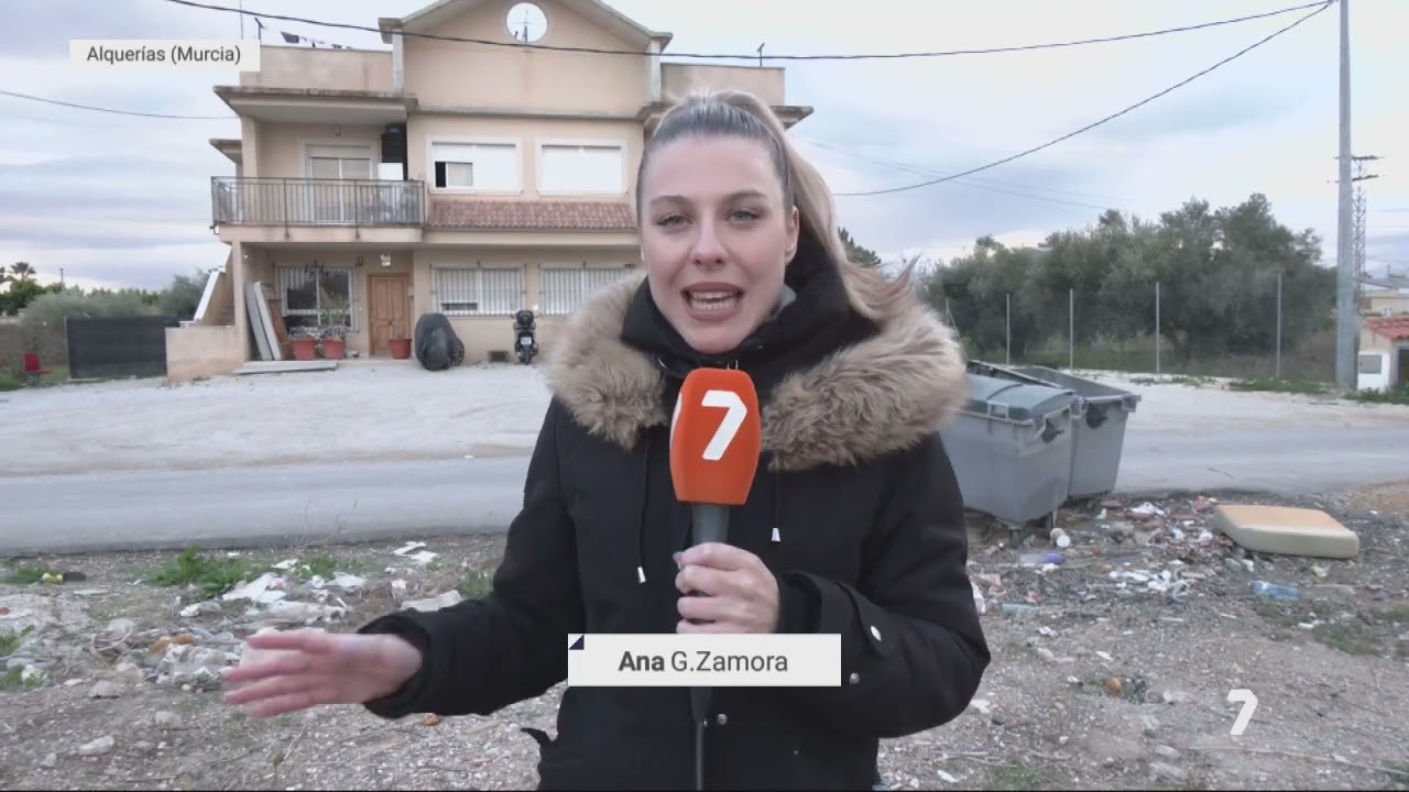 Detenido por amenazar a sus compañeros de piso con un hacha de cocina en Alquerías | La 7