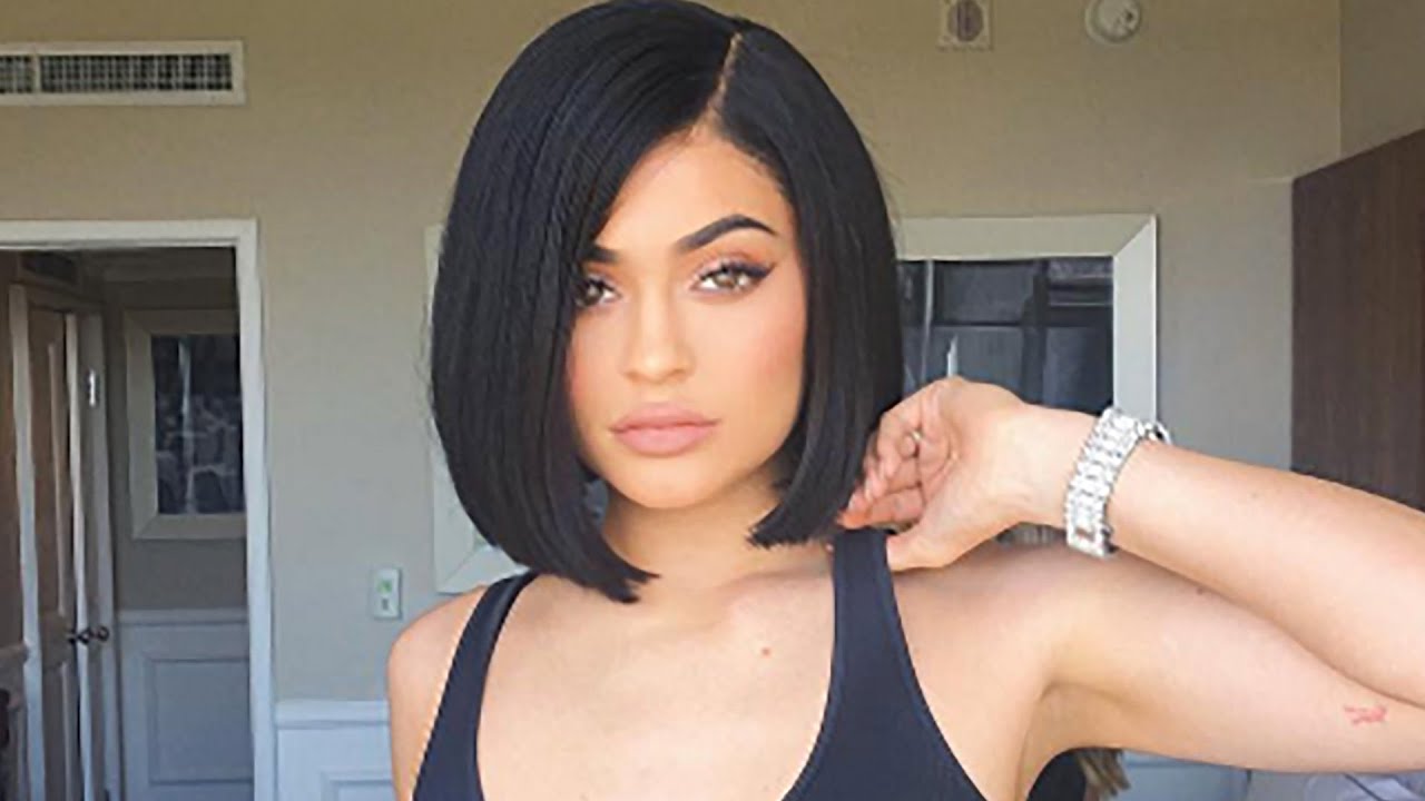 Kylie Jenners Short Hair Makeover She Debuts New Bob  Photo  Hollywood  Life