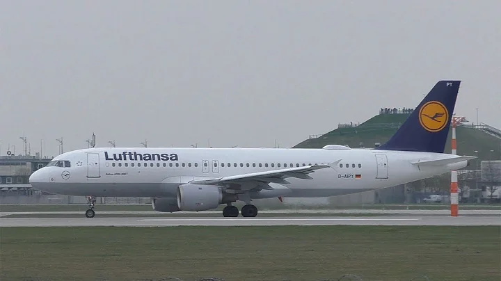 Lufthansa Airbus A320 takeoff at Munich Airport | D-AIPY