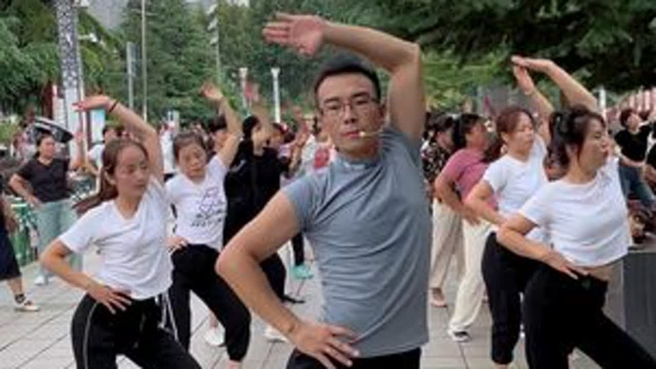 #坚持锻炼给自己一个好身体