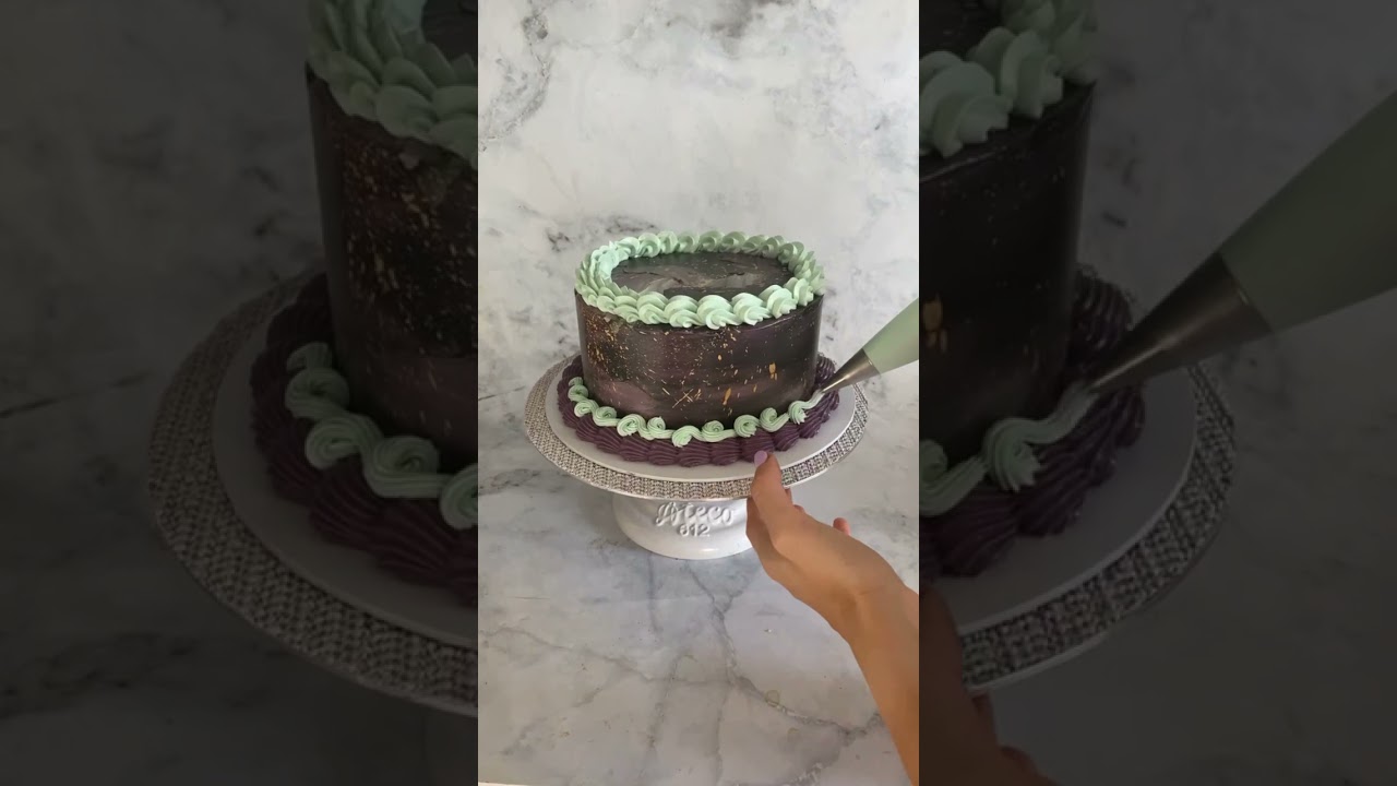 Ateco Rectangular Aluminum Rotating Cake Decorating Stand - 16L x