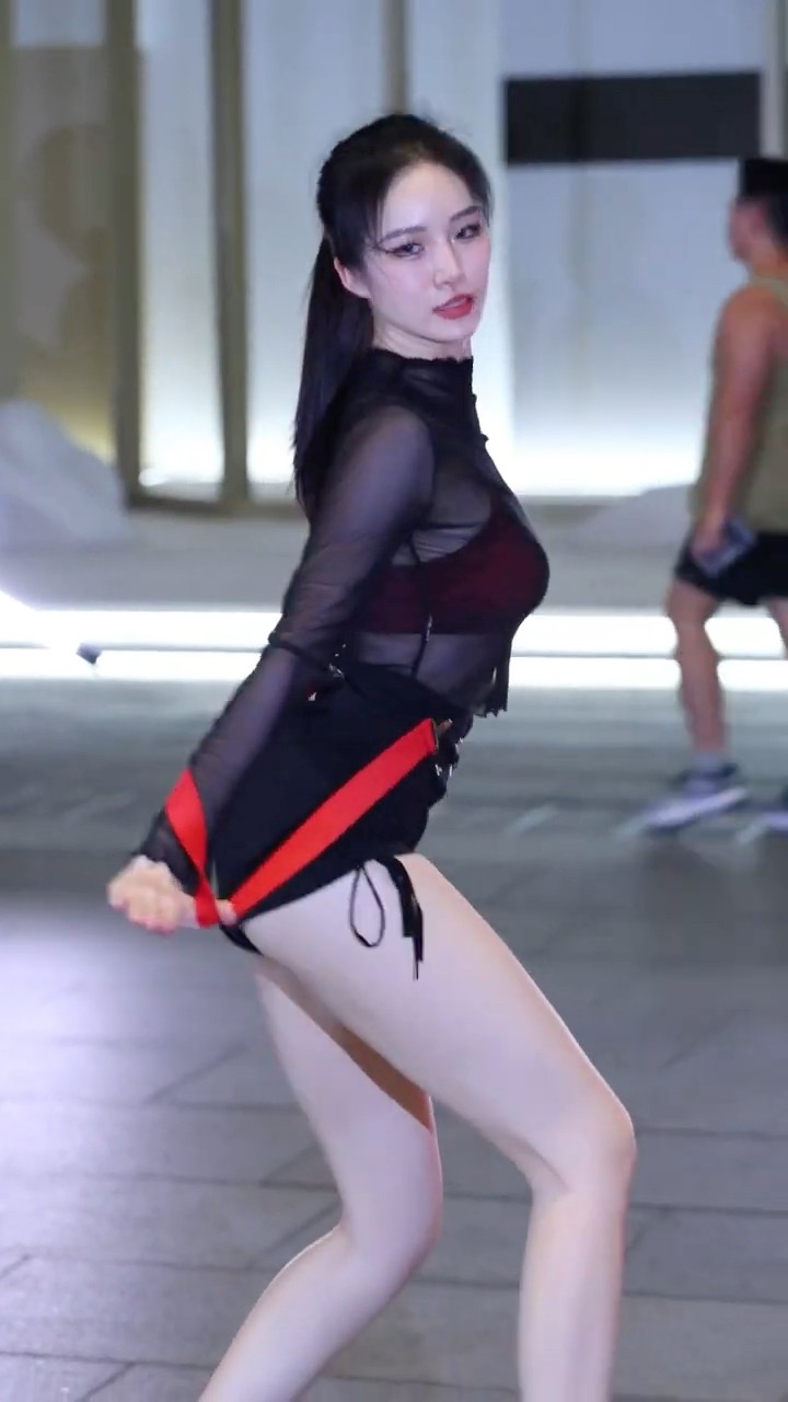 Who is she? She is Rose ? #tdolls #expectations #girlsday #korean #singapore