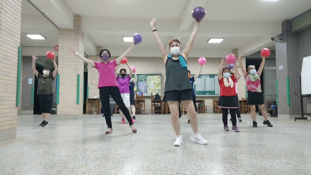 胡麗卿動齡舞蹈抗力球舞