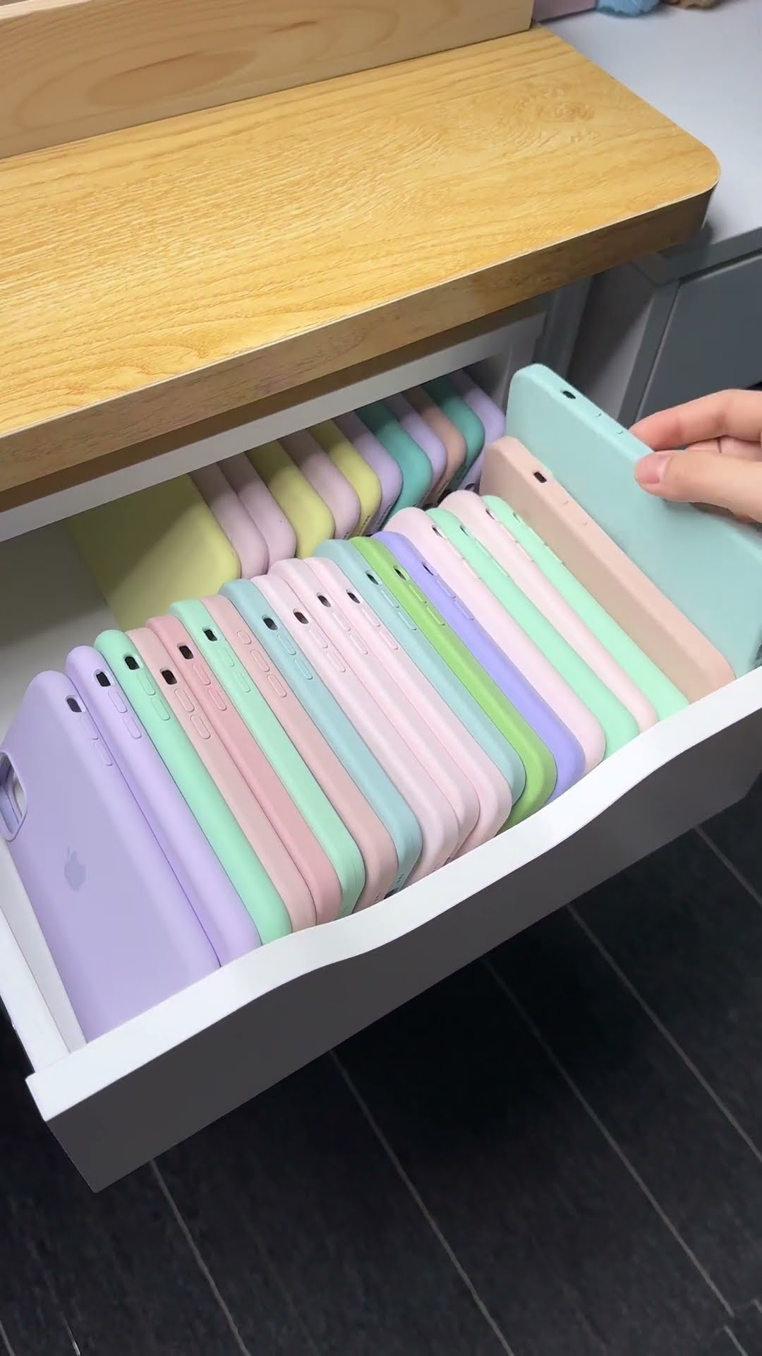 iPhone Gift Box Immersive Packaging #shorts