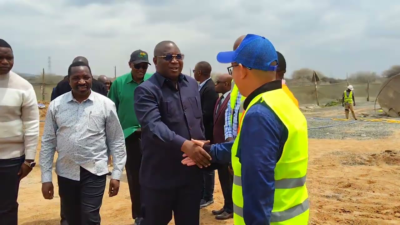 LIVE MKUU WA MKOA WA ARUSHA AMOS MAKALA AWASILI ENEO LA UJENZI WA DARAJA TANGANYETI LONGIDO 