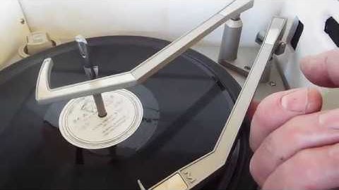 Magnavox stereo record player playing a 78 RPM record.