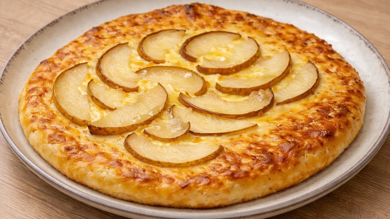 Высокобелковый пирог с грушей из творога