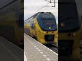 #treinleven Virm GROEN 9556 vertrekt op 15:21 van Vlissingen ri Amsterdam cs #drumandbass