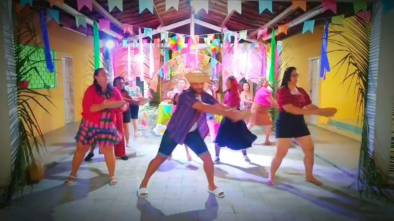 Massa de Mandioca - Mastruz com Leite | ARRAIÁ ZUMBA BOOM ( Coreografia Professor GB )