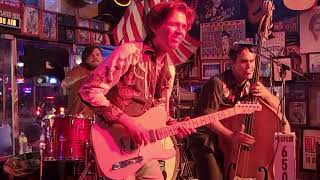 Kelley's Heroes, "Hard Headed Woman" live at Robert's Western World, Nashville, TN. 07-27-2022