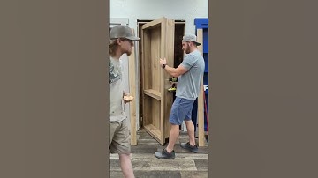 This is how the pros do it 😎 #contractors #installation #install #professional #murphydoor