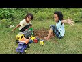 Excavator, land truck, អាយ៉ាណា និង គីមលី យកឡានមកដឹកដី ជាមួយនឹង អេស្កាវ៉ាទ័រ