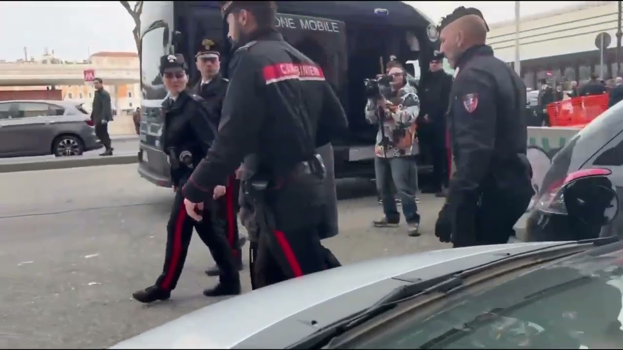 I controlli dei Carabinieri in zona Termini