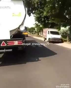 Kapten oleng,,ngeblong