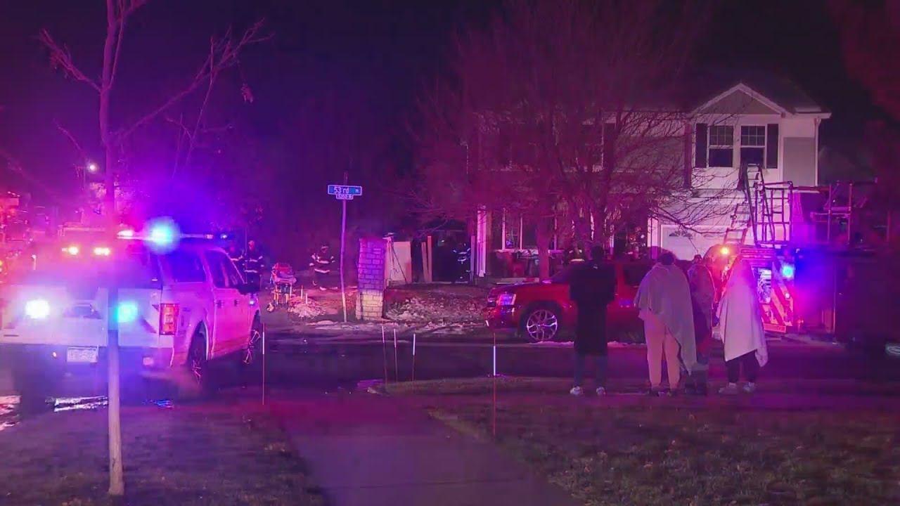 2 firefighters taken to hospital after fire - YouTube