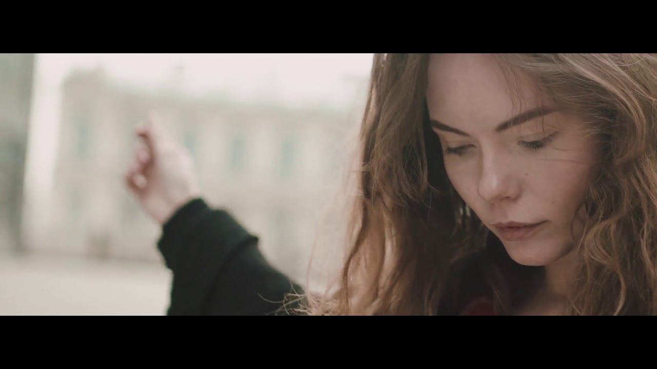 Lookbook дизайнера Alezzy Liriq. Версия для соцсетей 1.