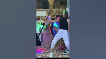 بنت حلبية تخطف الانظار SYRIAN DABKI 