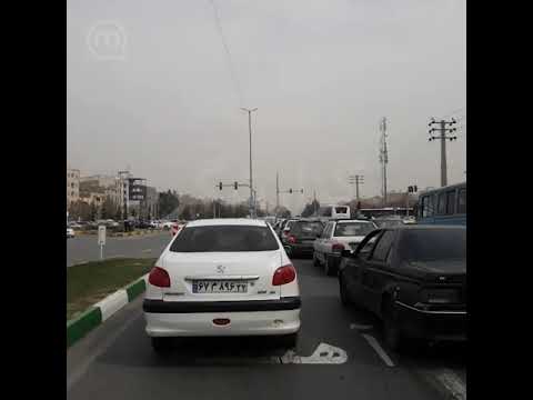 ترافیک سنگین در خیابان های مشهد به علت قطع برق و از کار افتادن چراغ های راهنمایی