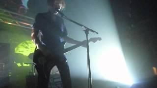 A PLACE TO BURY STRANGERS-I Lost You[HD](La Boule Noire PARIS 2012)