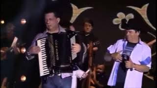 LEONARDO E BRUNO & MARRONE COM TRIO PARADA DURATRIO DO BRASIL#t=39